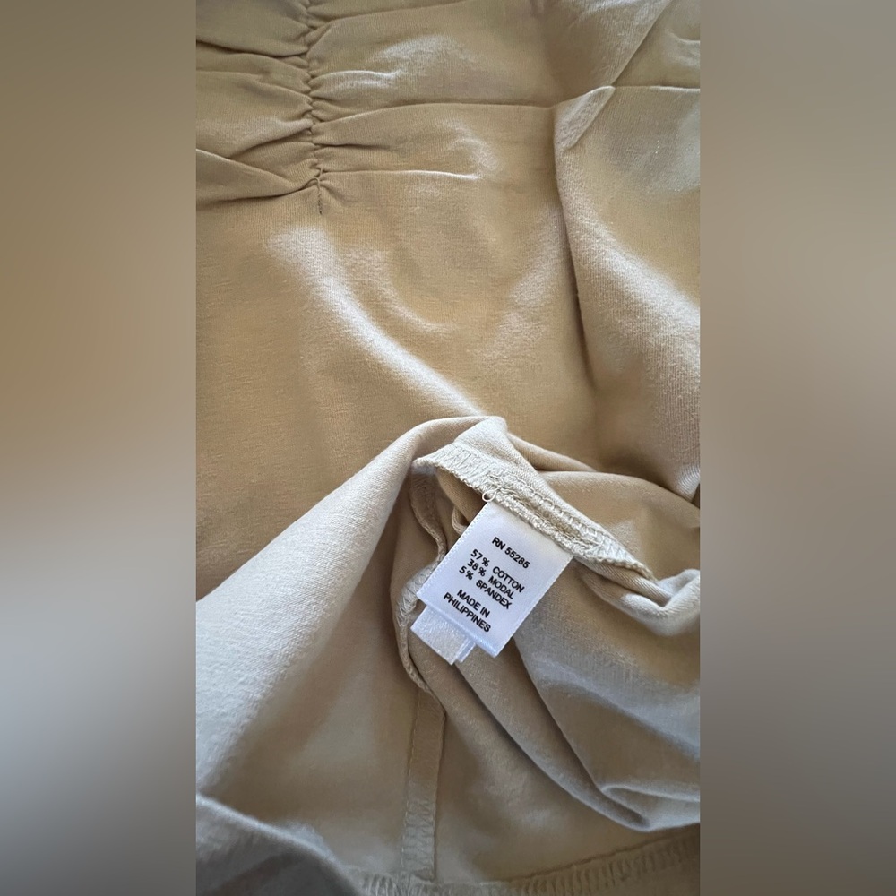 Express Ruched Cream Top - Picture 4 of 6